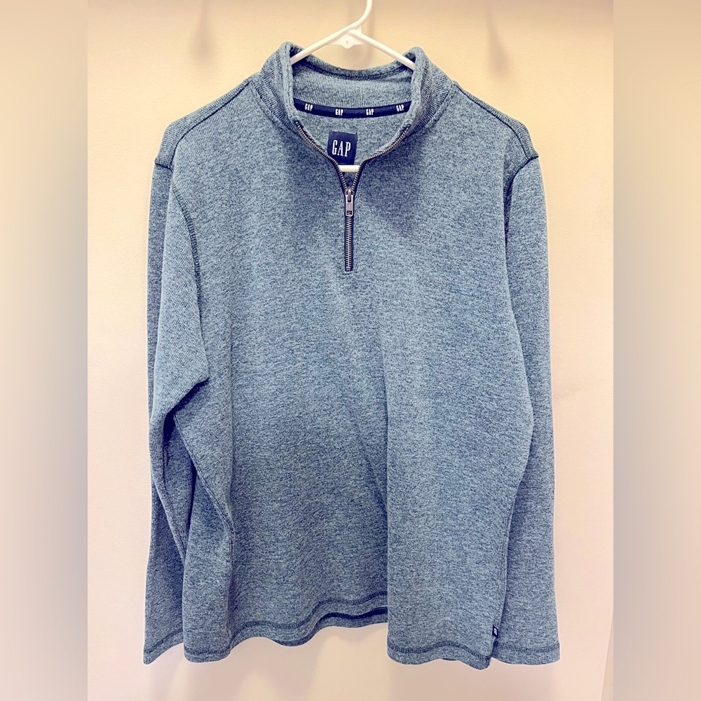 Gap Men’s L Long Sleeve Half Zip Pullover Mock Neck Warm and Stylish Sweater